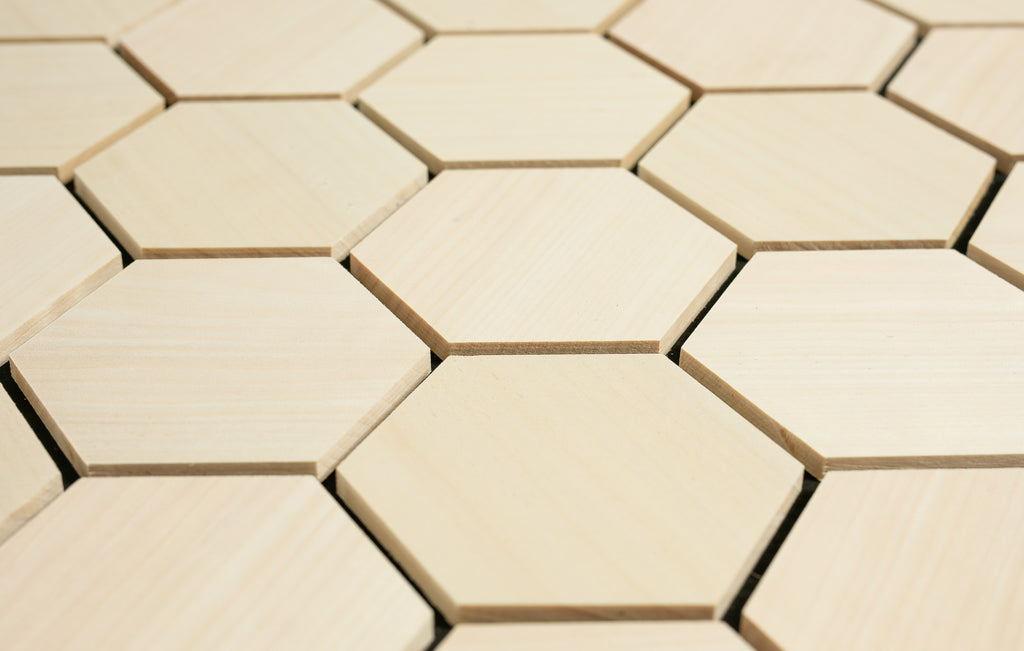 Väggpanel Hexa S Light – Massivt trä | DecNord