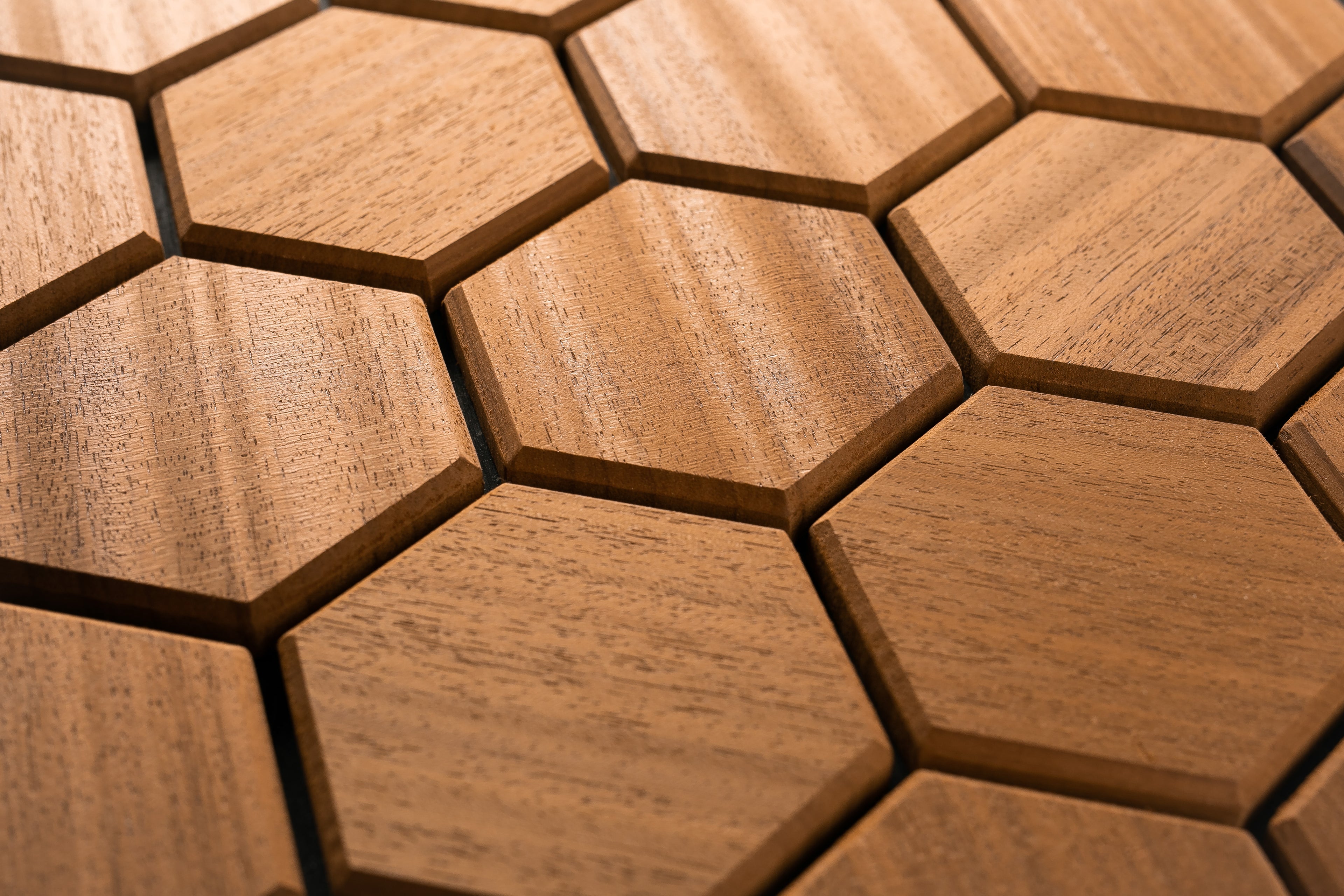 Väggpanel Hexa S Thermo – Massivt trä | DecNord