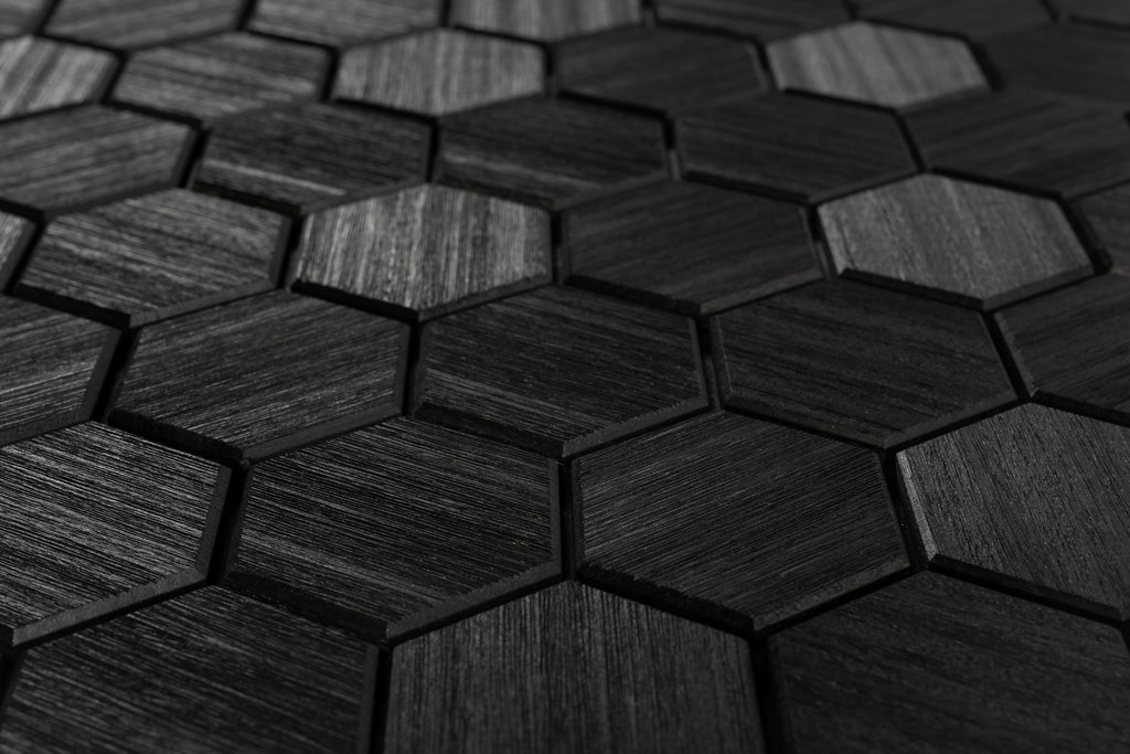 Väggpanel Hexa S Black – Massivt trä | DecNord