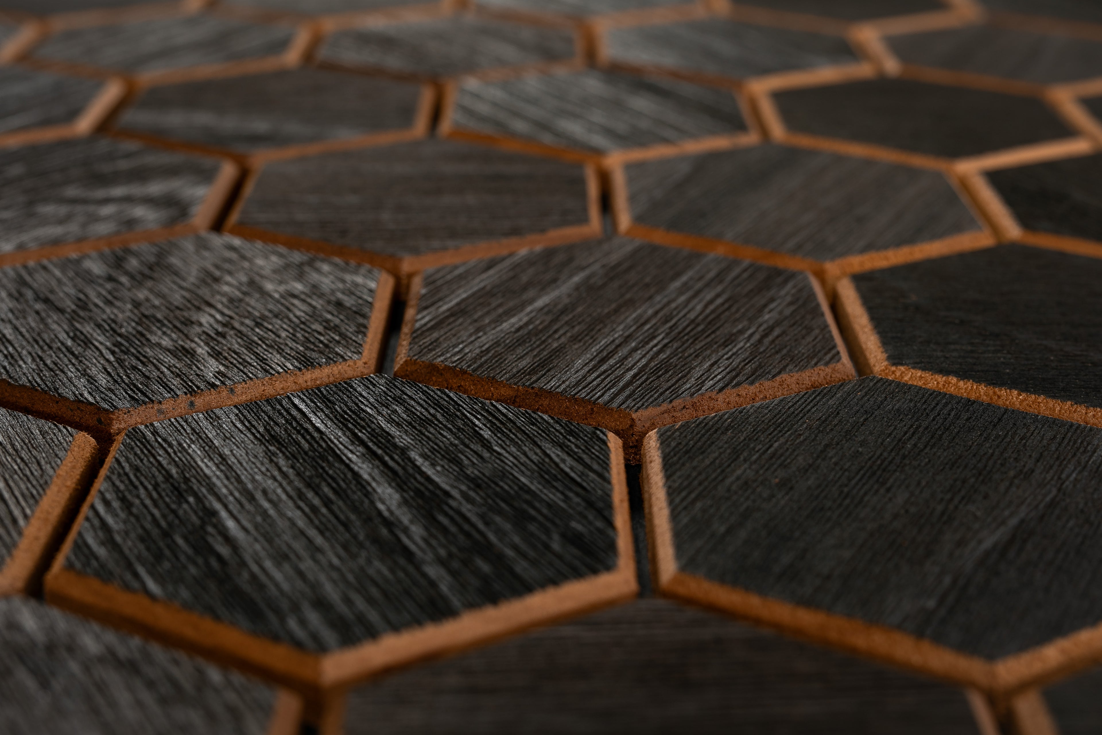 Väggpanel Hexa S Thermo Black – Massivt trä | DecNord